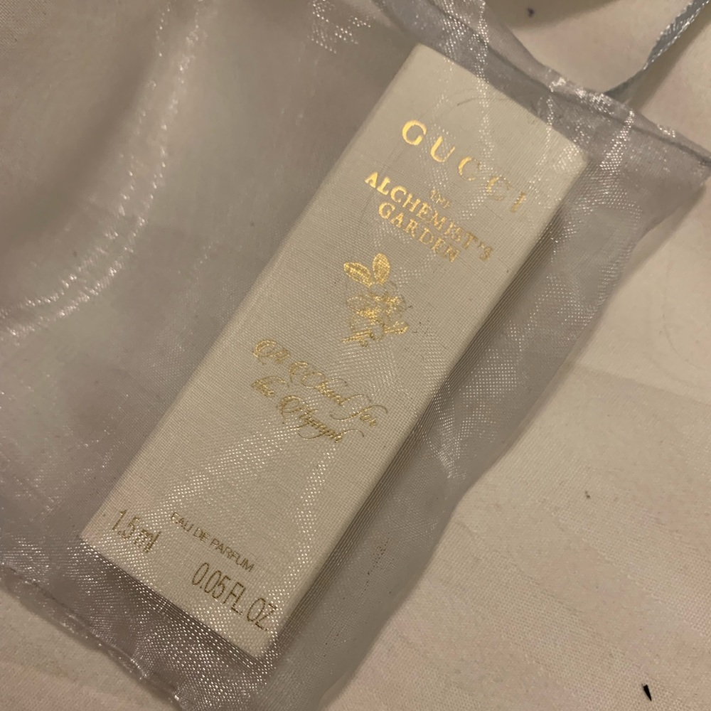 gucci the alchemists garden .005floz 1.5ml